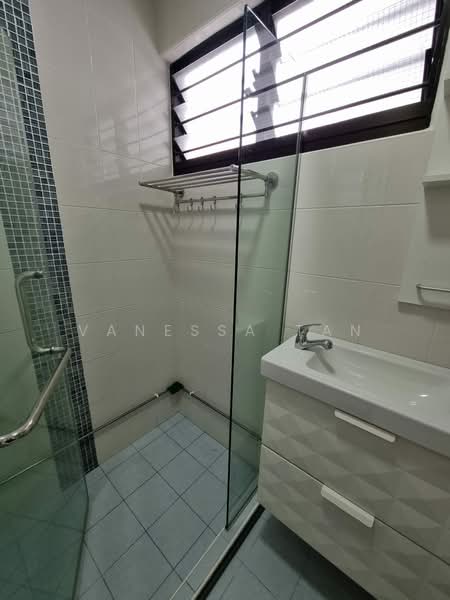 337 Bukit Batok Street 34, 337 Bukit Batok Street 34, Room Rental, 150 sqft, HDB Flat For Rent, by Vanessa Tan, 24452682 - PropertyGuru.com.sg
