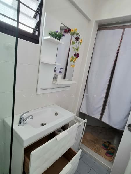 337 Bukit Batok Street 34, 337 Bukit Batok Street 34, Room Rental, 150 sqft, HDB Flat For Rent, by Vanessa Tan, 24452682 - PropertyGuru.com.sg