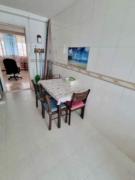 337 Bukit Batok Street 34, 337 Bukit Batok Street 34, Room Rental, 150 sqft, HDB Flat For Rent, by Vanessa Tan, 24452682 - PropertyGuru.com.sg