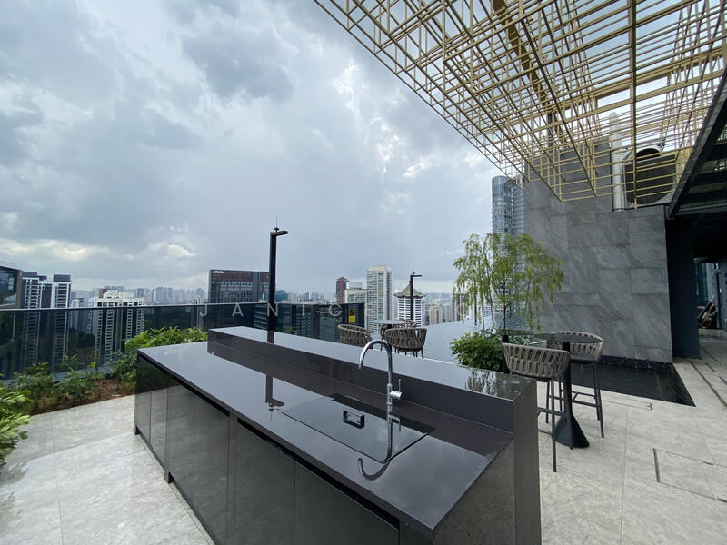 Sky Lounge