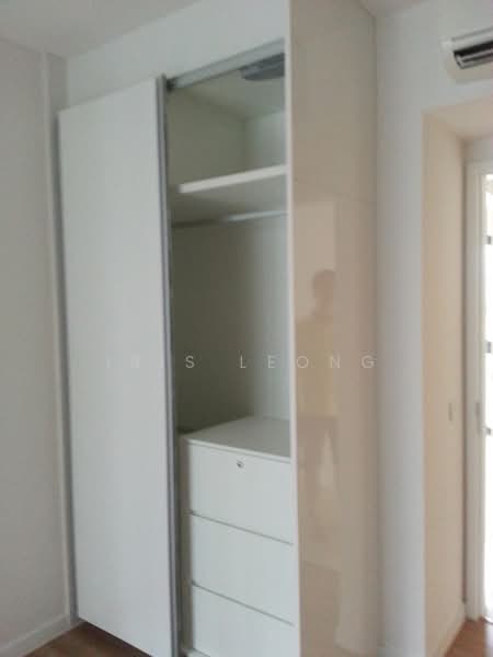 The Lakefront Residences, 46 Lakeside Drive, Room Rental, 200 sqft, Condominium For Rent, by Iris Leong, 24461739 - Squarish bedroom - PropertyGuru.com.sg