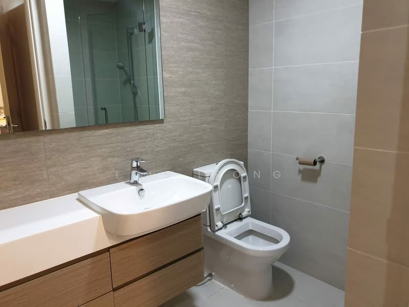 The Lakefront Residences, 46 Lakeside Drive, Room Rental, 200 sqft, Condominium For Rent, by Iris Leong, 24461739 - Attached toilet - PropertyGuru.com.sg