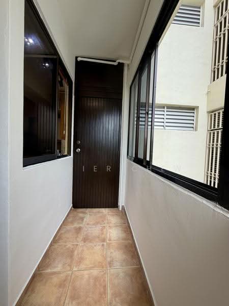 Hillcrest Arcadia, 255 Arcadia Road, Newton / Novena, 3 Bedrooms, 1,798 sqft, Condominium For Rent, by Javier Chew, 24463760 - Corridor - PropertyGuru.com.sg