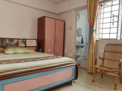 For Rent - 233 Tampines Street 21