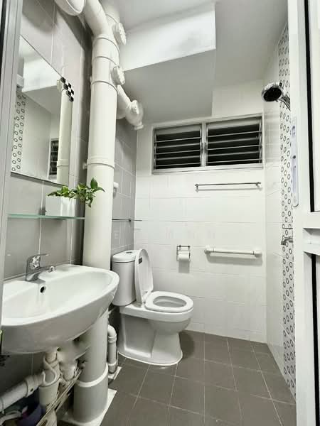 557 Ang Mo Kio Avenue 10, 557 Ang Mo Kio Avenue 10, Room Rental, 200 sqft, HDB Flat For Rent, by Anndelle Lee (Ann Lee), 24464525 - PropertyGuru.com.sg