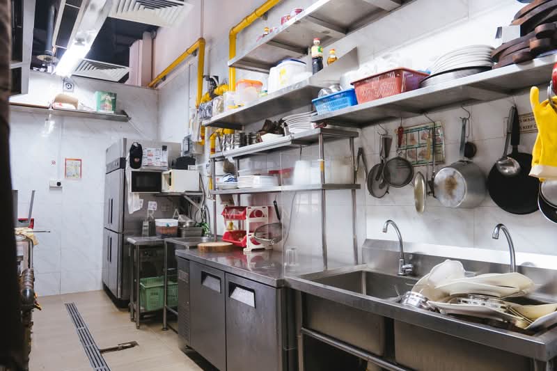 Alexandra Central, 321 Alexandra Road singapore, 915 sqft, Food & Beverage For Rent, by Raymond Ng, 24464529 - CommercialGuru.com.sg