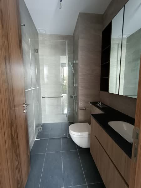 Parc Komo, 963 Upper Changi Road North, 2 Bedrooms, 732 sqft, Condominium For Rent, by Andy Ong, 24465421 - common bathroom - PropertyGuru.com.sg