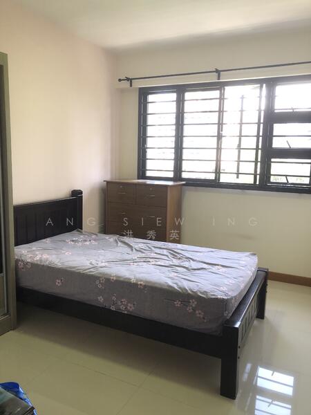 29 Ghim Moh Link, 29 Ghim Moh Link, 3 Bedrooms, 1,001 sqft, HDB Flat For Rent, by Ang Siew Ing 洪秀英, 24466535 - Common bedroom 1 - PropertyGuru.com.sg