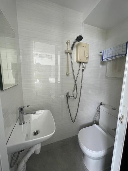 Aquarius By The Park, 13 Bedok Reservoir View, 3 Bedrooms, 1,206 sqft, Condominium For Rent, by Ron Quek 郭伟洋, 24468432 - PropertyGuru.com.sg