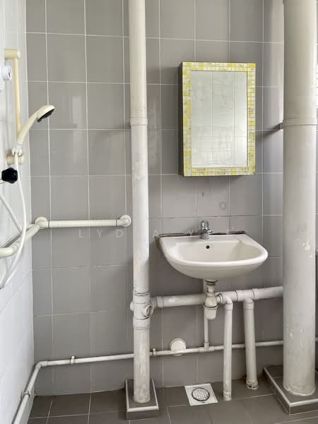226 Tampines Street 23, 226 Tampines Street 23, 3 Bedrooms, 1,120 sqft, HDB Flat For Rent, by Lydia Yee, 24469073 - PropertyGuru.com.sg