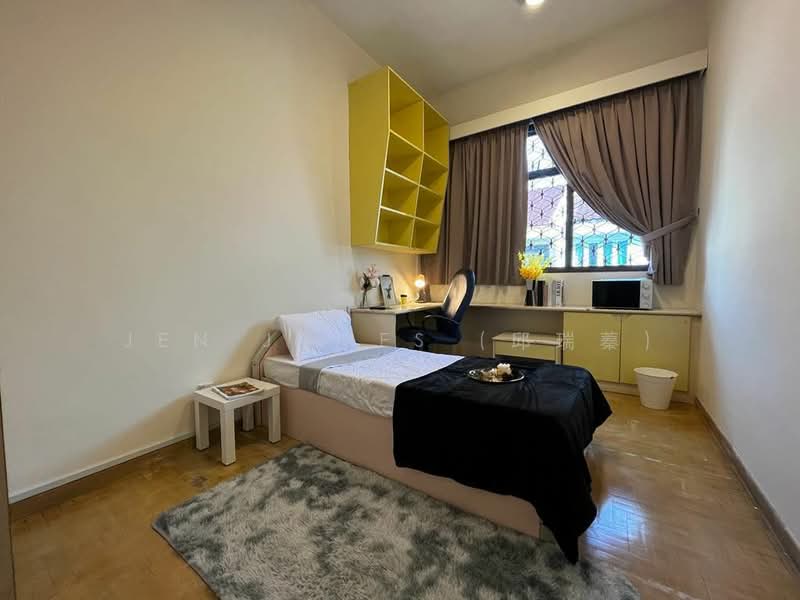 Co-living Corner Terrace @ Langsat, Langsat, 6 Bedrooms, 2,000 sqft, Corner Terrace For Rent, by Jen James (邱瑞蓁), 24470516 - PropertyGuru.com.sg