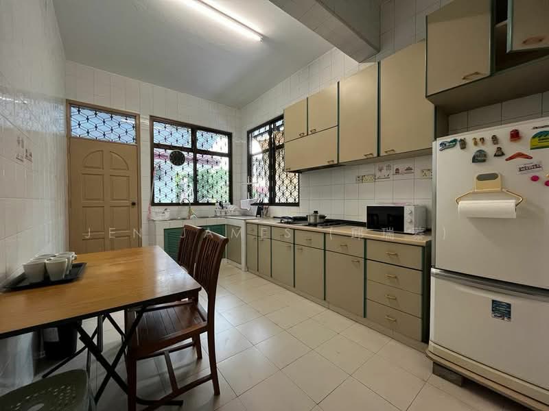 Co-living Corner Terrace @ Langsat, Langsat, 6 Bedrooms, 2,000 sqft, Corner Terrace For Rent, by Jen James (邱瑞蓁), 24470516 - PropertyGuru.com.sg