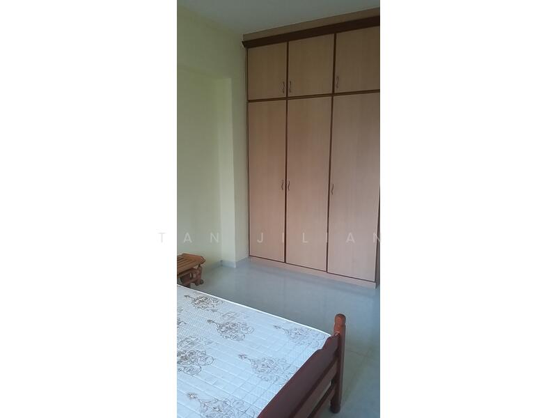 Built-in wardrobe incommon bedroom