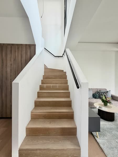 For Sale - 10 Evelyn