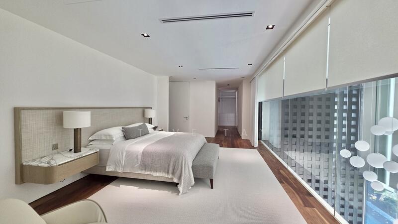 Sentosa Cove Fully Renovated Waterfront Villa | Designer Fittings, Infinity Pool, Bright Detached House For Sale at S$ 16,800,000 | PropertyGuru Singapore