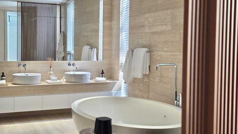 Sentosa Cove Fully Renovated Waterfront Villa | Designer Fittings, Infinity Pool, Bright Detached House For Sale at S$ 16,800,000 | PropertyGuru Singapore