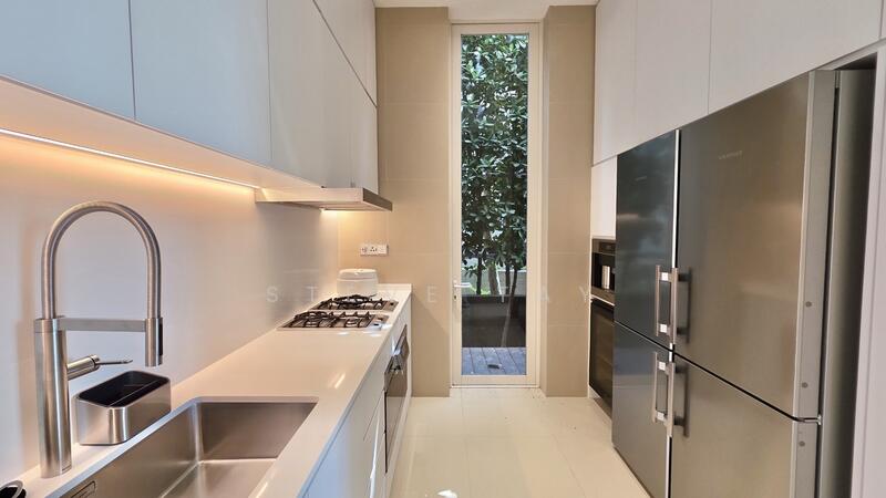 Sentosa Cove Fully Renovated Waterfront Villa | Designer Fittings, Infinity Pool, Bright Detached House For Sale at S$ 16,800,000 | PropertyGuru Singapore