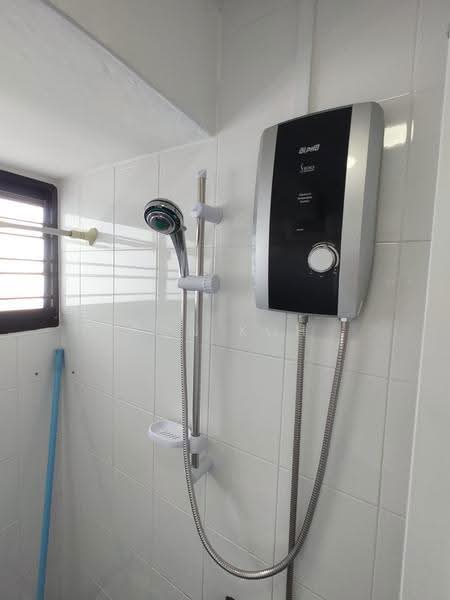 101 Aljunied Crescent, 101 Aljunied Crescent, Eunos / Geylang / Paya Lebar, 2 Bedrooms, 721 sqft, HDB Flat For Rent, by Ron Koh, 24477922 - PropertyGuru.com.sg