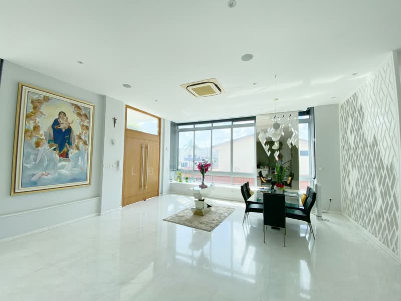 Jalan sindor, 2.5 STOREY MODERN DESIGN SEMI DETACH, 7 Bedrooms, 6,500 sqft, Semi-Detached House For Sale, by Albert Peh, 24479930 - PropertyGuru.com.sg