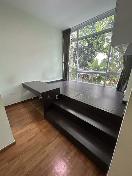 Luxe Ville Condominium For Sale at S$ 2,400,000 | PropertyGuru Singapore