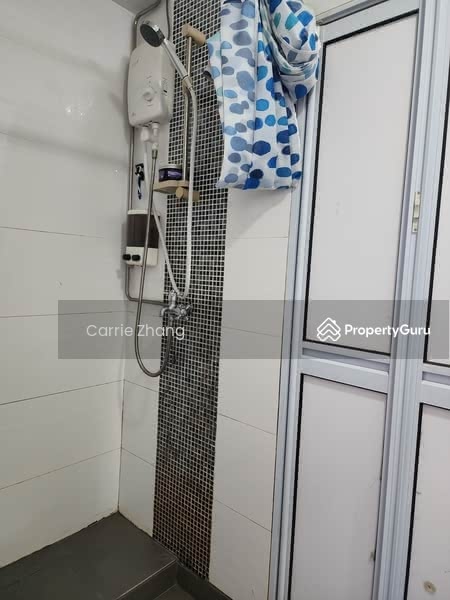 For Rent - 102 Henderson Crescent