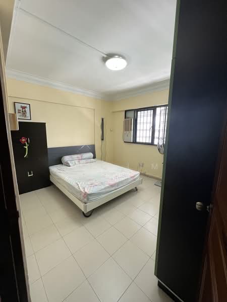 221 Bukit Batok East Avenue 3, 221 Bukit Batok East Avenue 3, Room Rental, 150 sqft, HDB Flat For Rent, by Eric Lim, 24482104 - PropertyGuru.com.sg