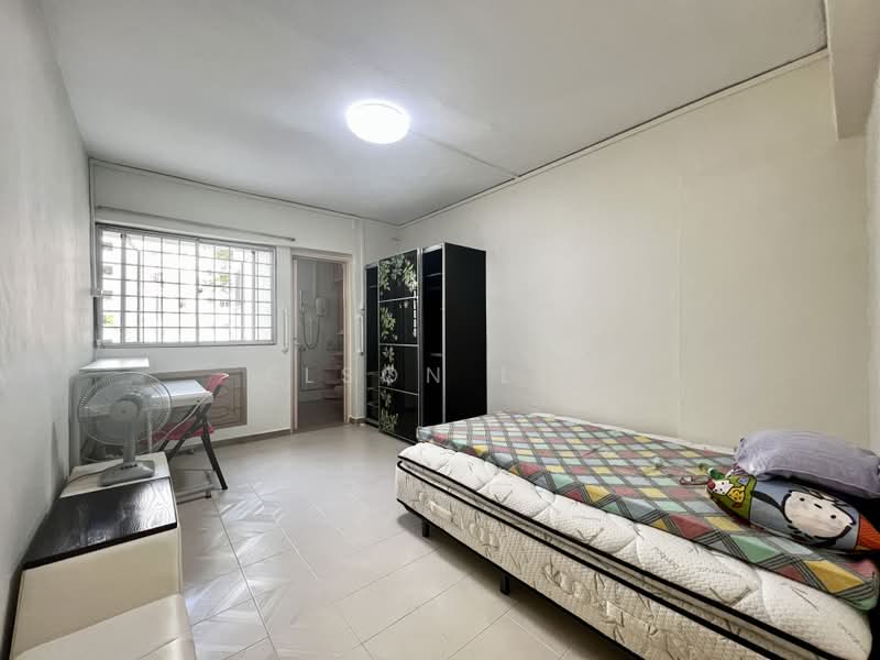 250 Tampines Street 21, 250 Tampines Street 21, Room Rental, 220 sqft, HDB Flat For Rent, by Elson Lee, 24482949 - PropertyGuru.com.sg