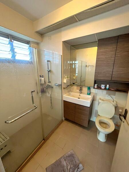 Master toilet