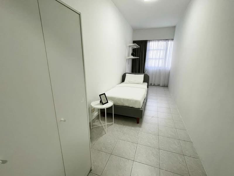 Central Green, 3 Jalan Membina, Room Rental, 100 sqft, Condominium For Rent, by Jeb Tan, 24483381 - PropertyGuru.com.sg