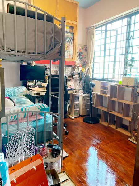 Pinevale, 2 Tampines Street 73, 3 Bedrooms, 1,292 sqft, Condominium For Sale, by Iris Ng, 24485963 - PropertyGuru.com.sg