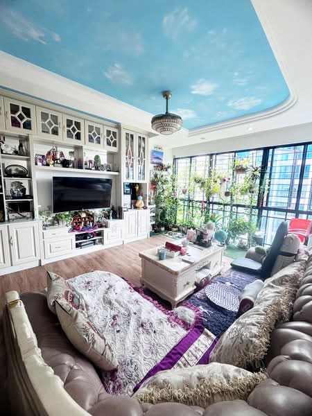 Pinevale, 2 Tampines Street 73, 3 Bedrooms, 1,292 sqft, Condominium For Sale, by Iris Ng, 24485963 - PropertyGuru.com.sg