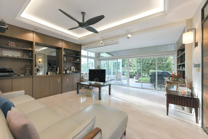 Bungalow with Huge Land Size!! Fully Renovated!! Bungalow House For Sale at S 13,800,000