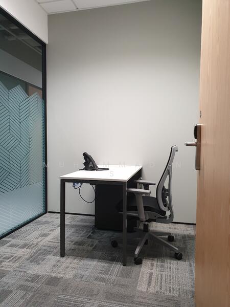 ❤️ LOW PRICE ❤️ 2~3 PAX SUITE NICELY FITTED SERVICED OFFICE IN PLQ NEAR MRT. ACT FAST!, 1 Paya Lebar Link, 80 sqft, Office For Rent, by Muhammad N S, 24487949 - CommercialGuru.com.sg
