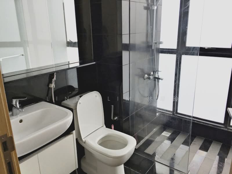 SkySuites 17 Apartment For Sale at S$ 750,000 | PropertyGuru Singapore