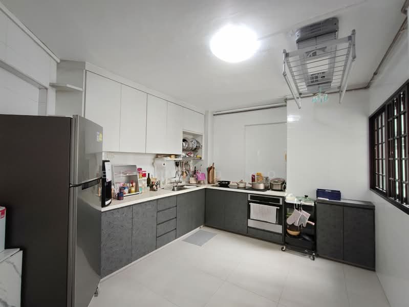 114 Bukit Batok West Avenue 6, 114 Bukit Batok West Avenue 6, 3 Bedrooms, 1,302 sqft, HDB Flat For Rent, by Bernard Koh, 24488856 - PropertyGuru.com.sg