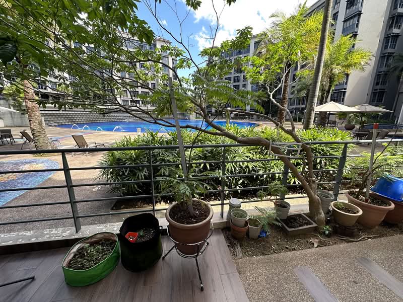 Carissa Park Condo, 2 Flora Drive, 3 Bedrooms, 1647 sqft, N SALE, by