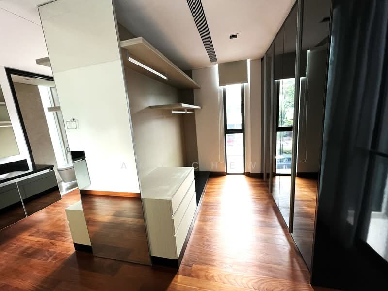 See Video in Listing! Modern Bungalow with Pte Lift and Pool Near Australian and French School, Dunsfold drive, 7 Bedrooms, 6,100 sqft, Detached House For Rent, by Amy Chew, 24489666 - PropertyGuru.com.sg