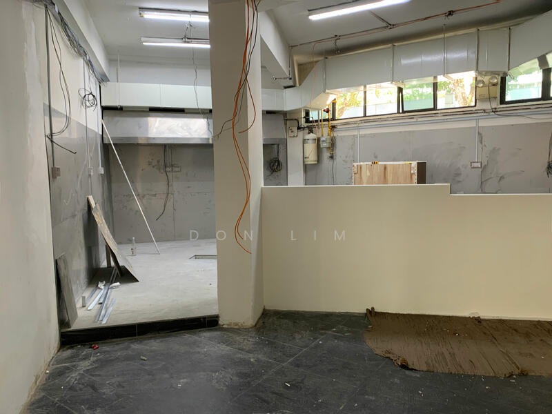 Cheng San Centre, 530 Ang Mo Kio Avenue, 1,281 sqft, Food & Beverage For Rent, by Don Lim, 24490329 - Kitchen Area - CommercialGuru.com.sg