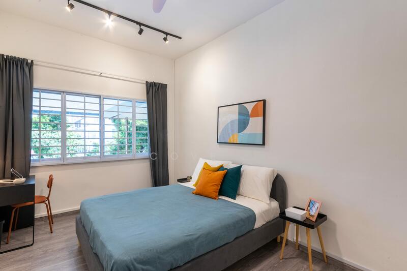 22A Jalan Selamat, 22A Jalan Selamat, Room Rental, 267 sqft, Terraced House For Rent, by Cove, 24490333 - Green room - master bedroom - PropertyGuru.com.sg