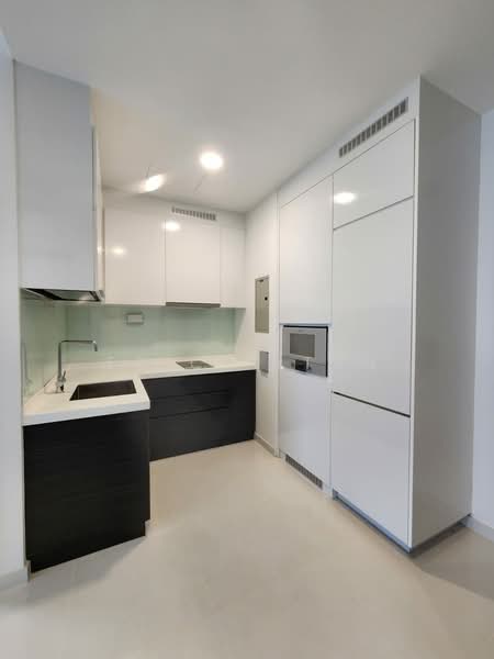 Eon Shenton, 70 Shenton Way, 2 Bedrooms, 538 sqft, Condominium For Rent, by Ericia Tan, 24490660 - PropertyGuru.com.sg