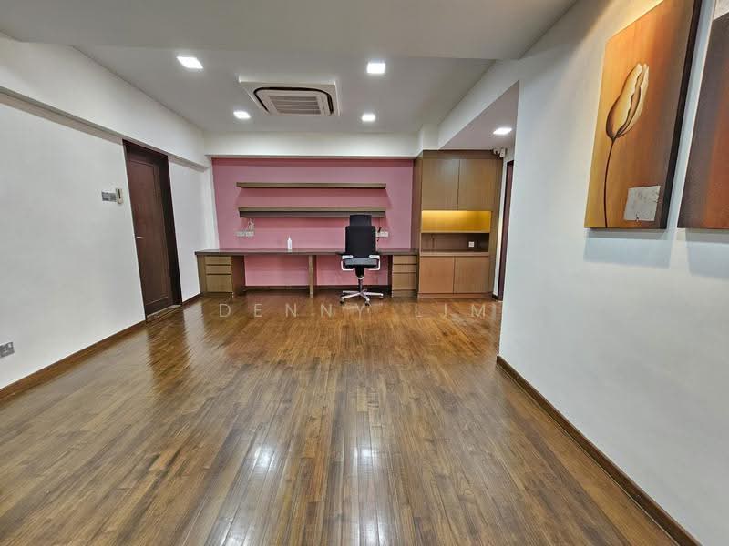 ⭐WELL RENOVATED⭐ YOU WONT BE DISSAPOINTED (9693-8899 发发久久), 159 JOO CHIAT TERRACE. 3 STOREY CORNER TERRACE, East Coast / Marine Parade, 6 Bedrooms, 4,500 sqft, Corner Terrace For Rent, by Denny Lim, 24492198 - PropertyGuru.com.sg