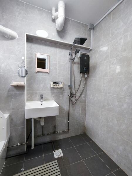 For Rent - 406 Fajar Road