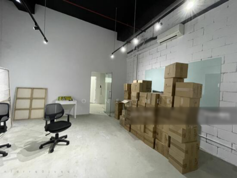 Lam Soon Industrial Building, 63 Hillview Avenue, Dairy Farm / Bukit Panjang / Choa Chu Kang, 1,700 sqft, Light Industrial (B1) For Sale, by Yvonne Thee, 24494368 - CommercialGuru.com.sg
