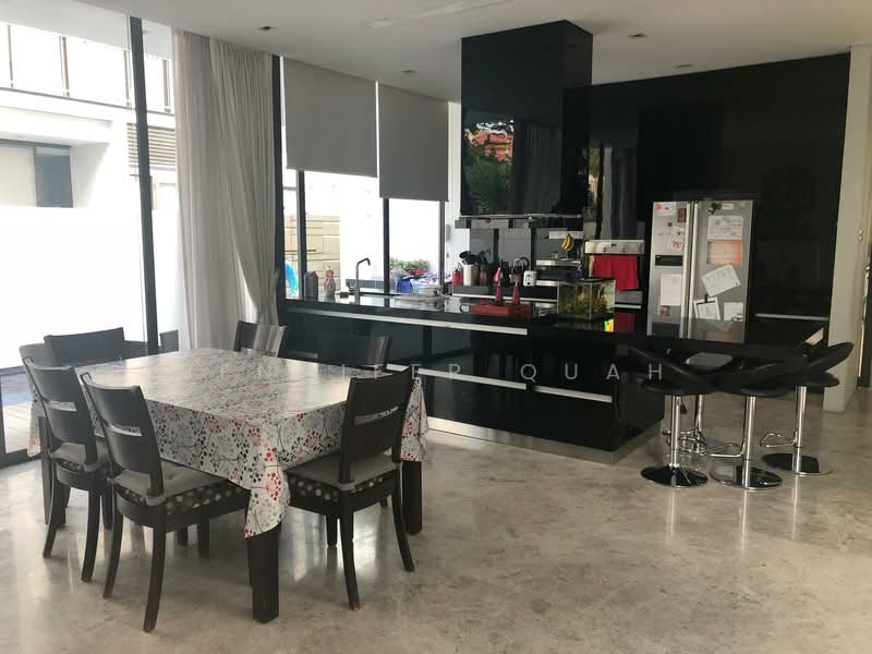 Dunsfold D13, Dunsfold Drive, 6 Bedrooms, 6,100 sqft, Bungalow House For Rent, by Jennifer Quah, 24494410 - PropertyGuru.com.sg