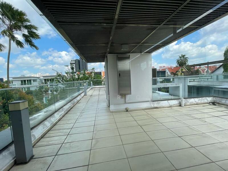 Dunsfold D13, Dunsfold Drive, 6 Bedrooms, 6,100 sqft, Bungalow House For Rent, by Jennifer Quah, 24494410 - PropertyGuru.com.sg