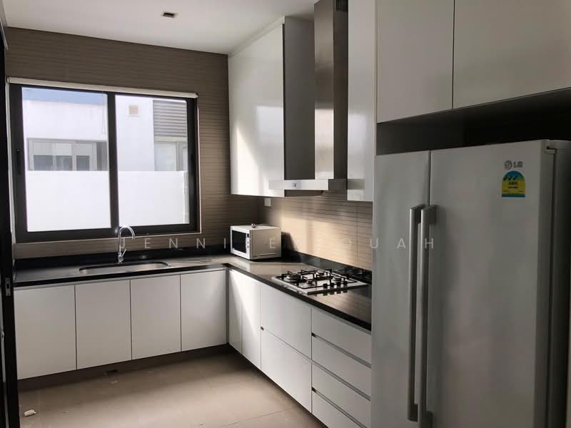 Dunsfold D13, Dunsfold Drive, 6 Bedrooms, 6,100 sqft, Bungalow House For Rent, by Jennifer Quah, 24494410 - PropertyGuru.com.sg