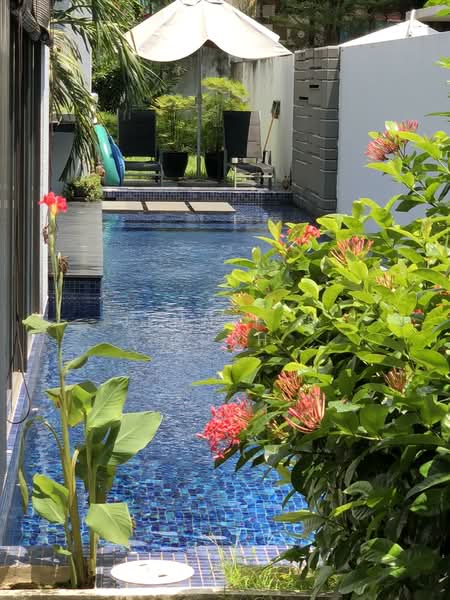 Dunsfold D13, Dunsfold Drive, 6 Bedrooms, 6,100 sqft, Bungalow House For Rent, by Jennifer Quah, 24494410 - PropertyGuru.com.sg