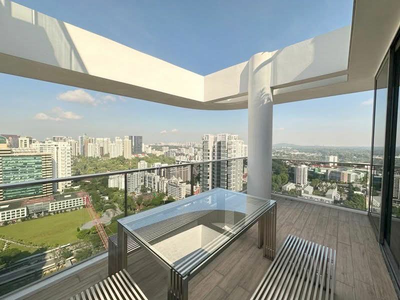 Trilight, 9 Newton Road, 4 Bedrooms, 5,802 sqft, Condominium For Sale, by Lynn Er, 24494435 - PropertyGuru.com.sg