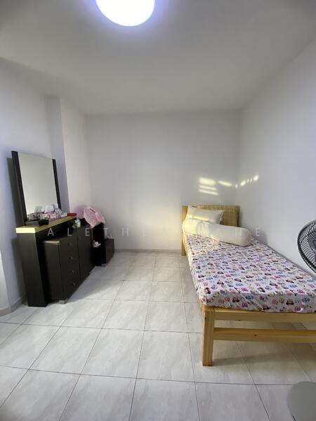 658 Choa Chu Kang Crescent, 658 Choa Chu Kang Crescent, Room Rental, 120 sqft, HDB Flat For Rent, by Alethea Jane, 24496416 - PropertyGuru.com.sg