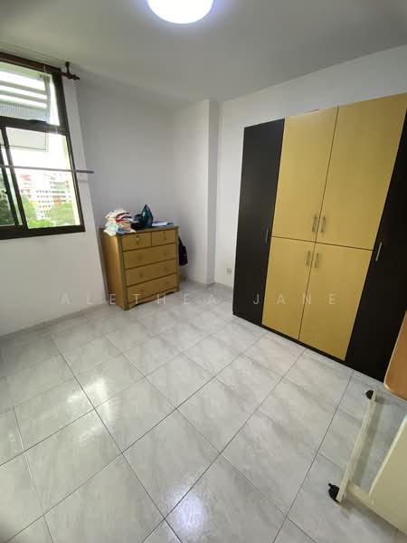 658 Choa Chu Kang Crescent, 658 Choa Chu Kang Crescent, Room Rental, 120 sqft, HDB Flat For Rent, by Alethea Jane, 24496416 - PropertyGuru.com.sg